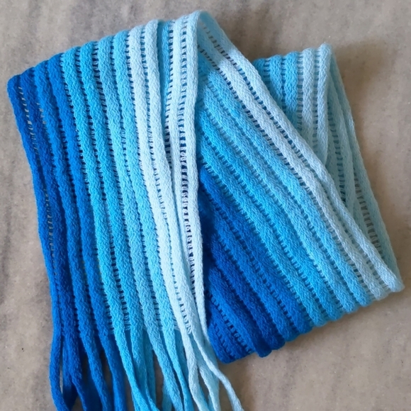 NWOT. Girls scarf (2) - Picture 3 of 3